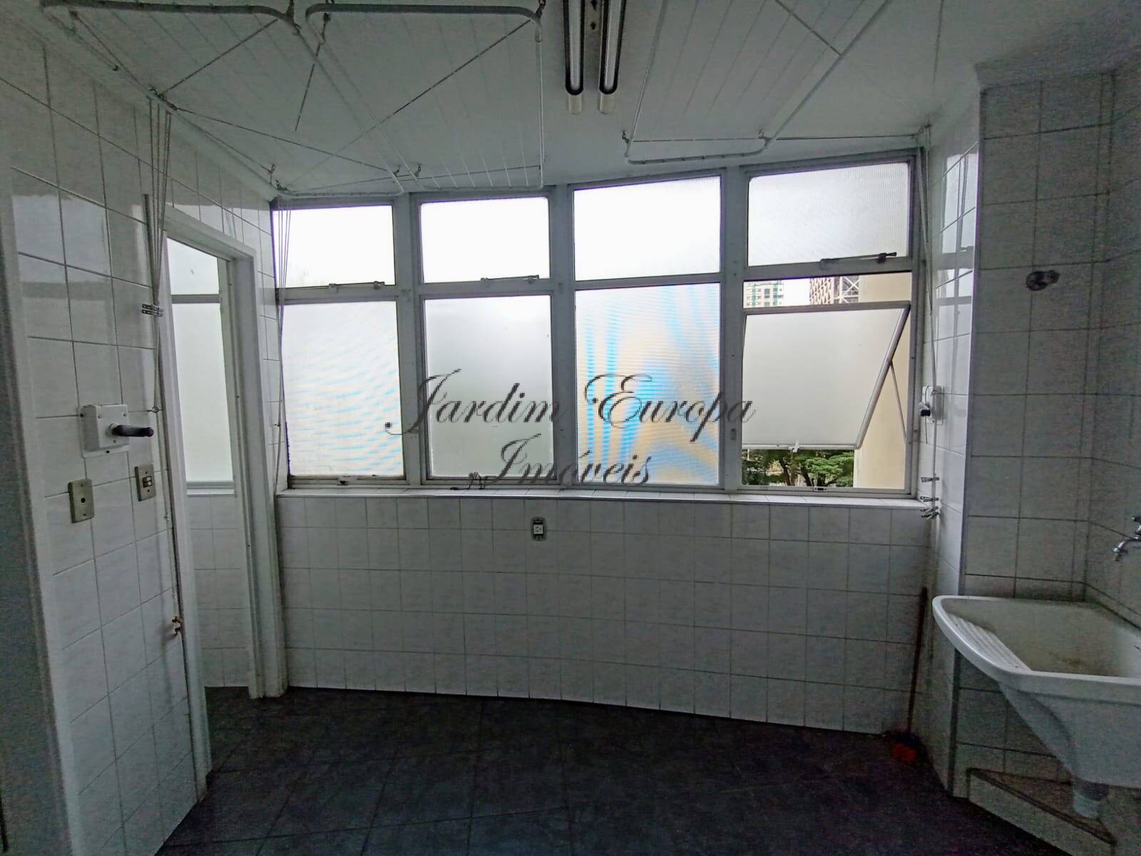 Apartamento à venda com 3 quartos, 178m² - Foto 24