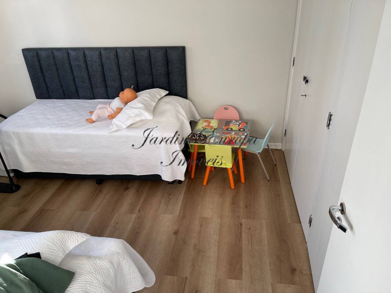 Apartamento à venda com 3 quartos, 198m² - Foto 10