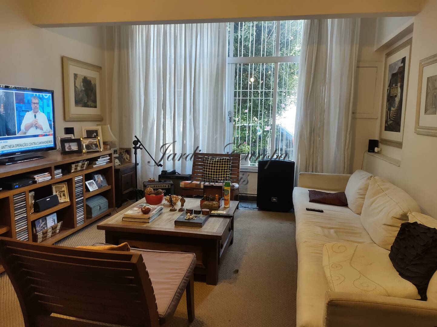 Casa à venda com 3 quartos, 143m² - Foto 1