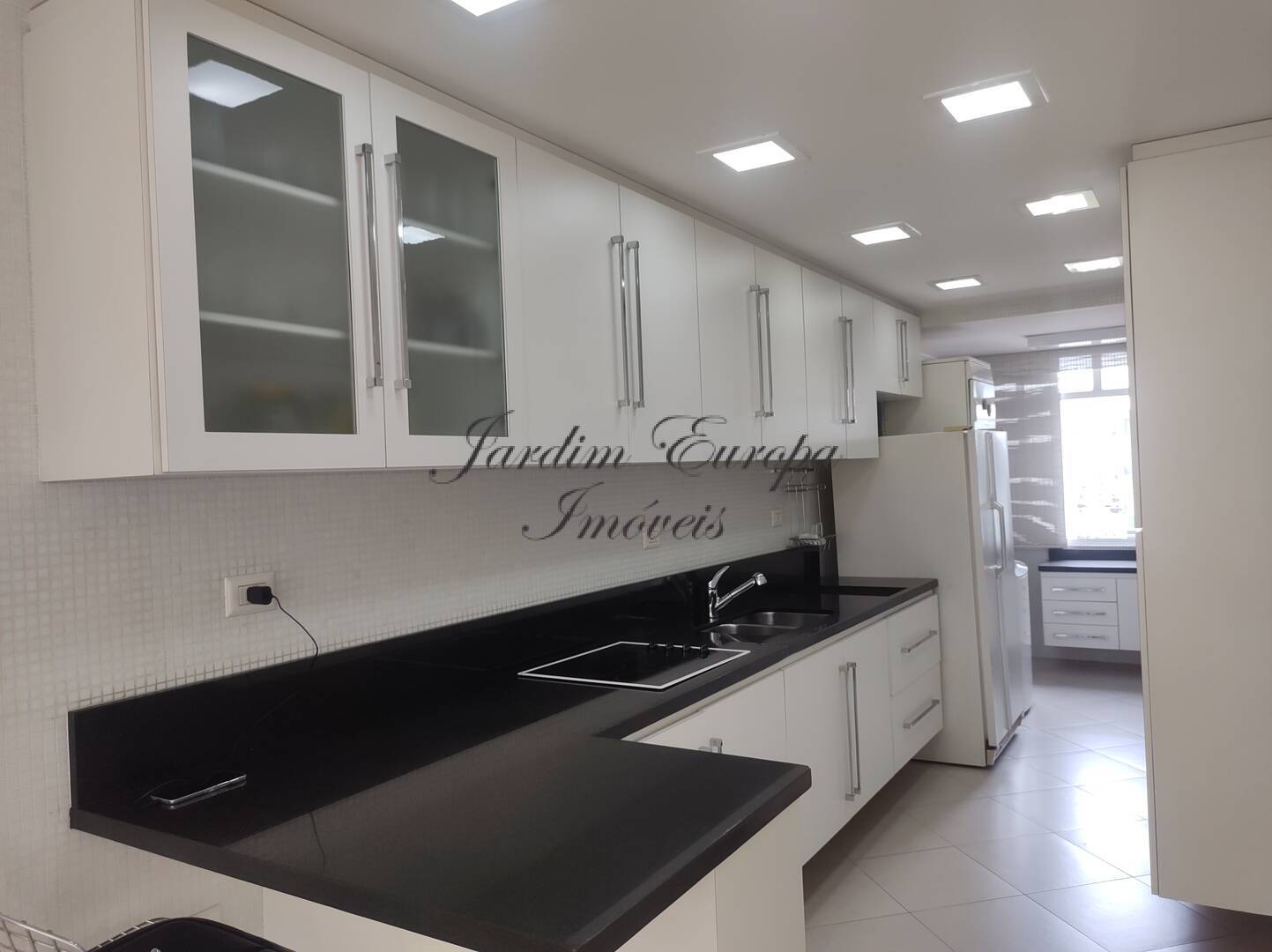 Apartamento à venda e aluguel com 1 quarto, 126m² - Foto 25