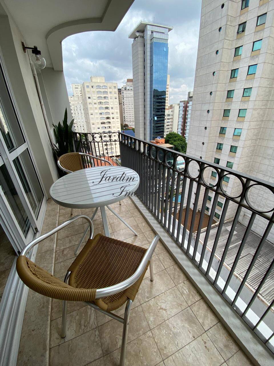 Apartamento para alugar com 2 quartos, 100m² - Foto 6