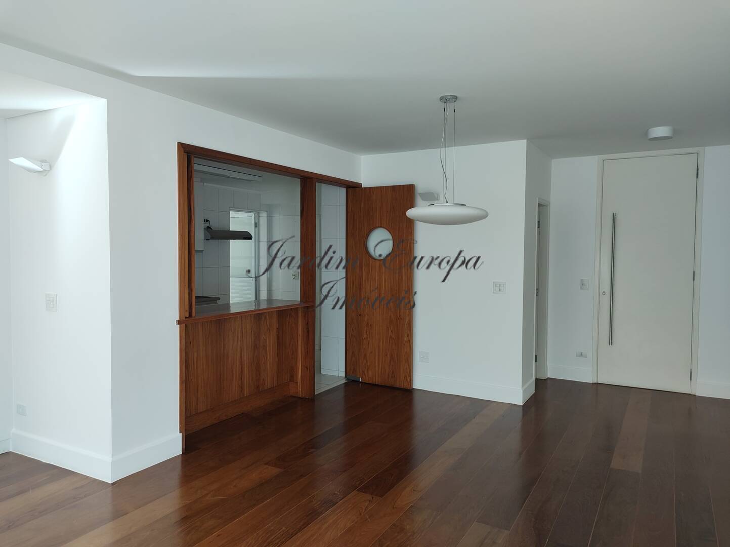 Apartamento à venda e aluguel com 3 quartos, 130m² - Foto 7