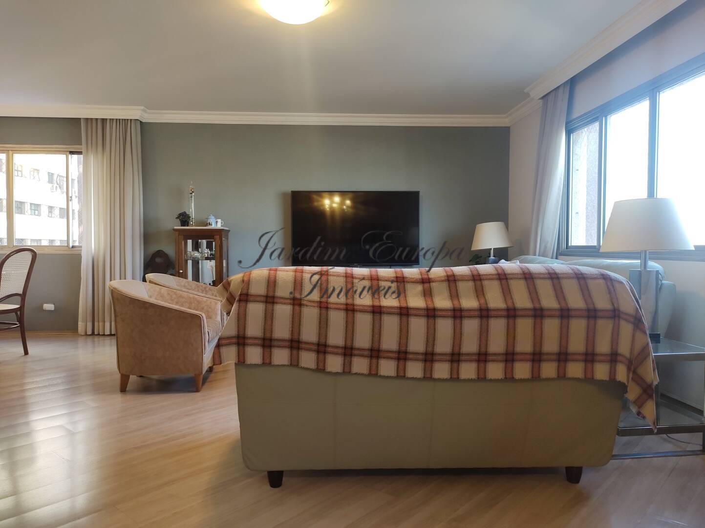 Apartamento à venda com 4 quartos, 185m² - Foto 4