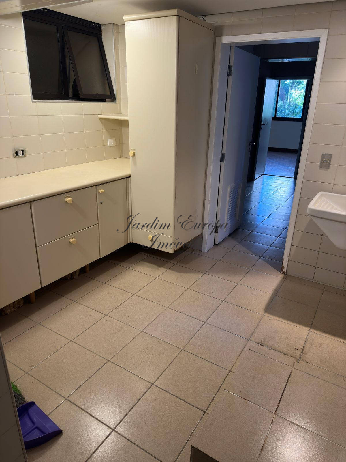 Apartamento à venda com 3 quartos, 165m² - Foto 6