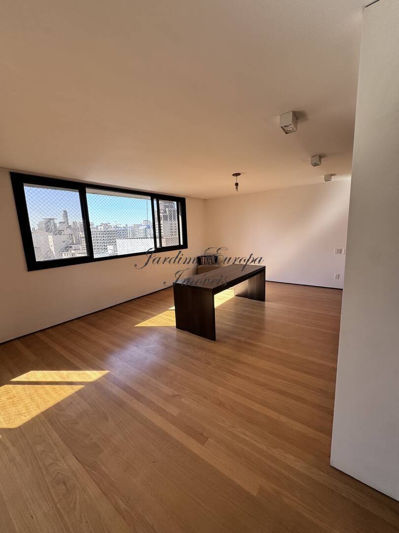 Apartamento à venda com 3 quartos, 165m² - Foto 6