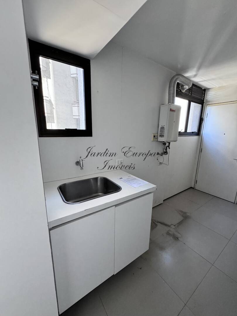 Apartamento à venda com 3 quartos, 165m² - Foto 16