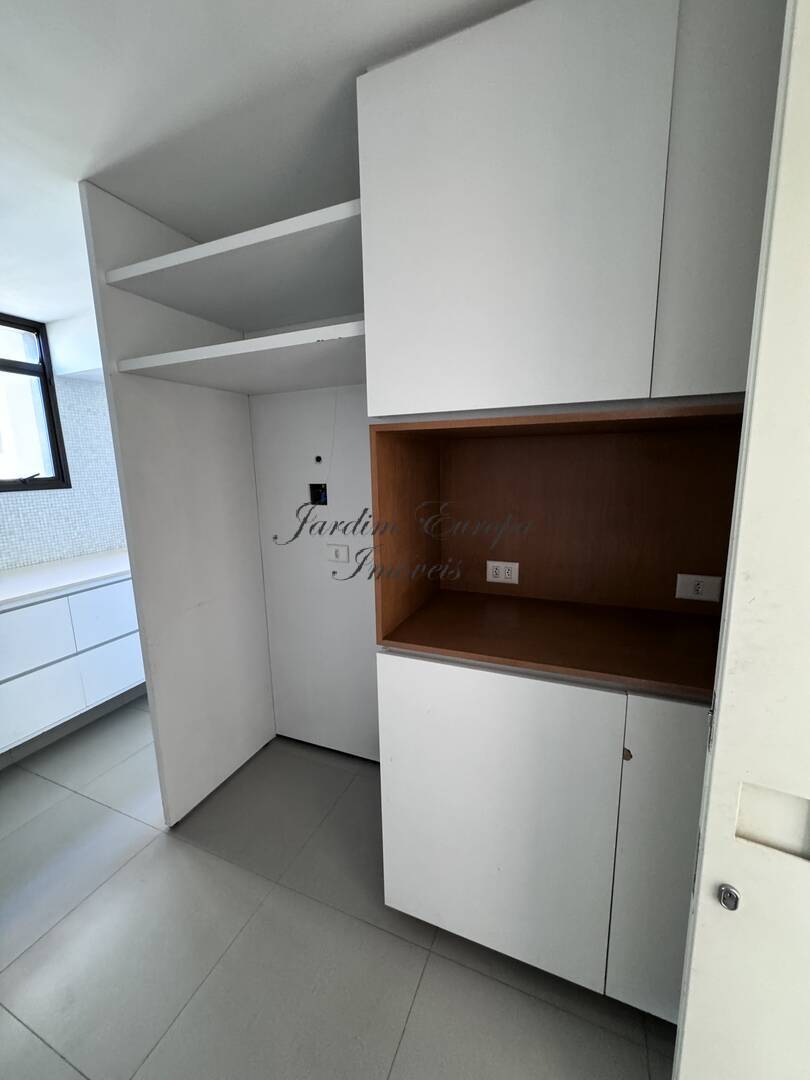 Apartamento à venda com 3 quartos, 165m² - Foto 14