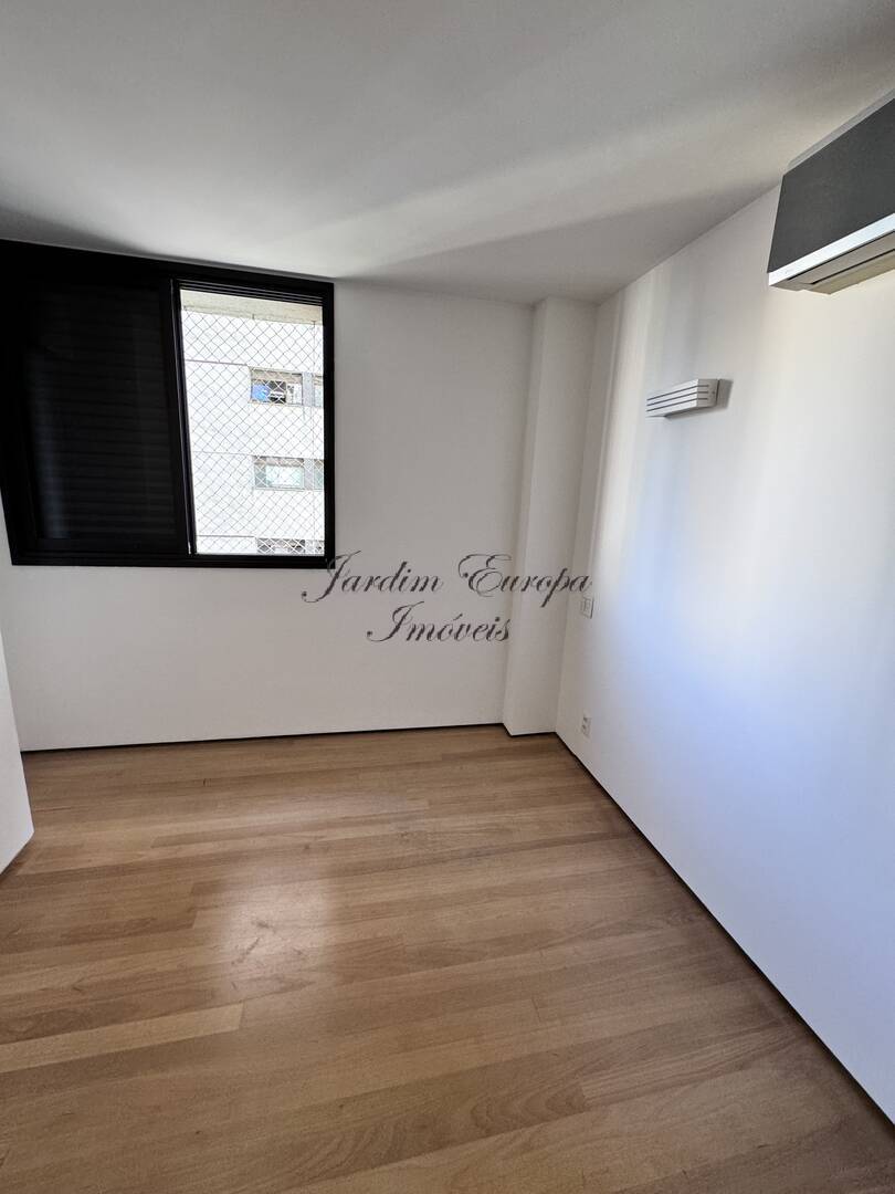 Apartamento à venda com 3 quartos, 165m² - Foto 18