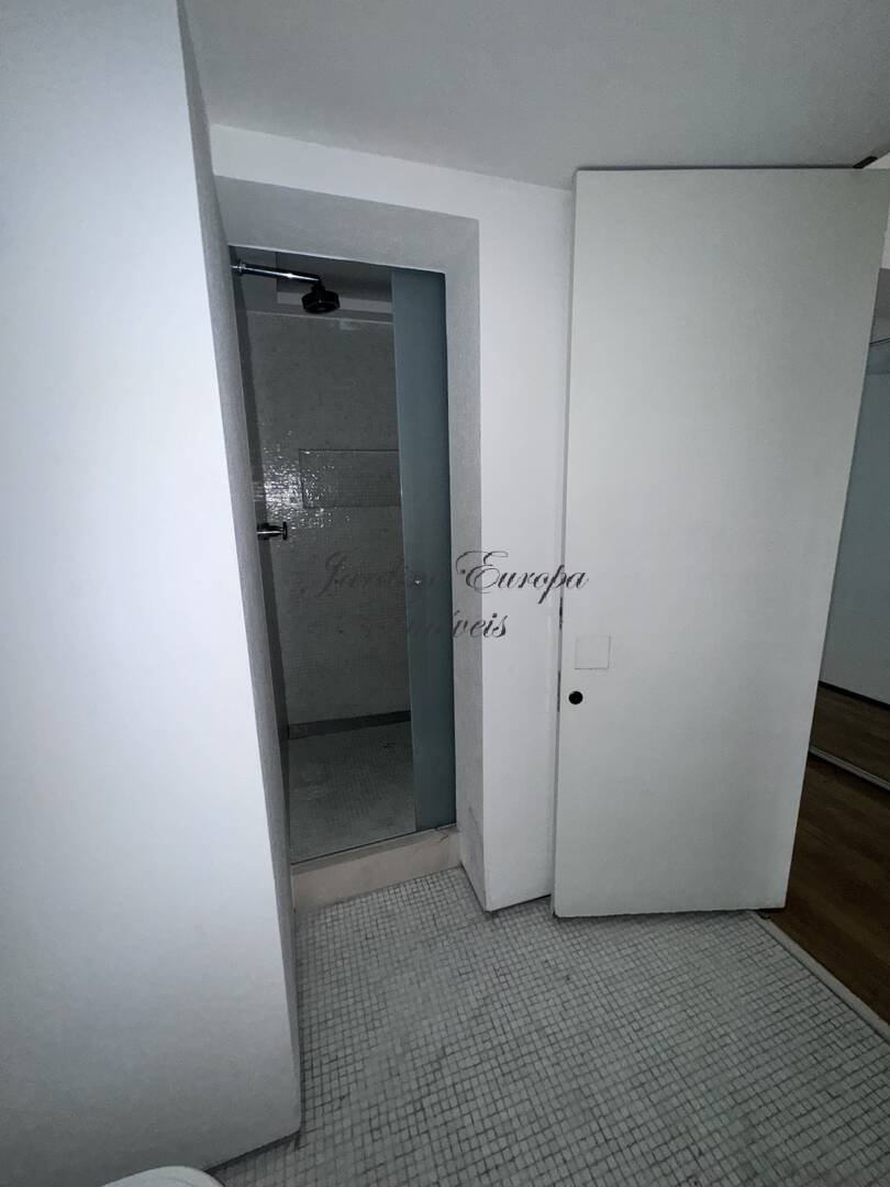 Apartamento à venda com 3 quartos, 165m² - Foto 23