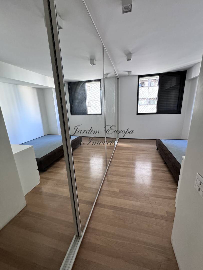 Apartamento à venda com 3 quartos, 165m² - Foto 27