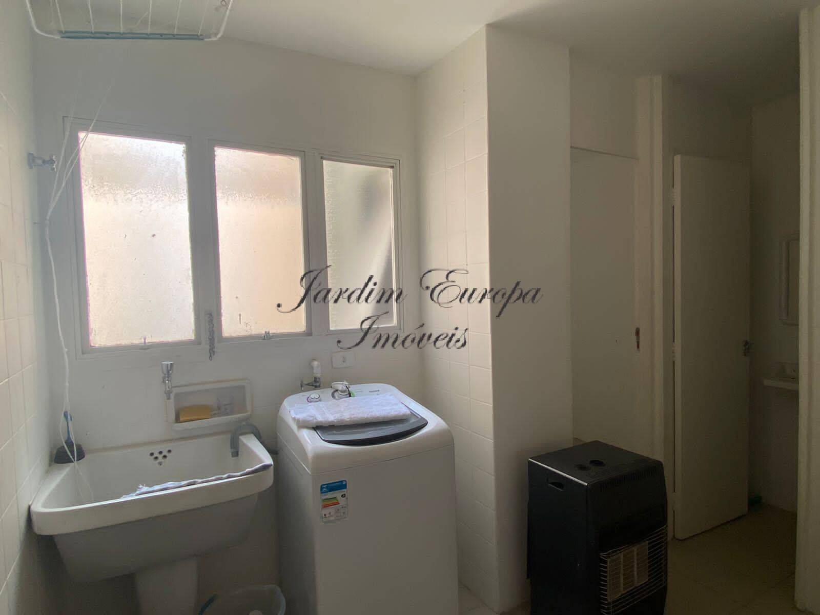 Apartamento para alugar com 3 quartos, 130m² - Foto 12