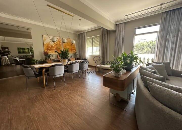 Apartamento à venda com 3 quartos, 260m² - Foto 3