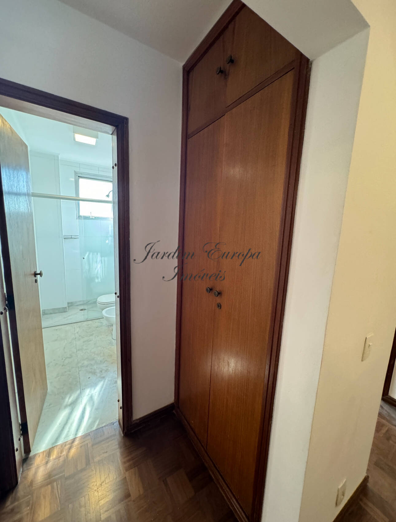 Apartamento à venda e aluguel com 3 quartos, 240m² - Foto 7