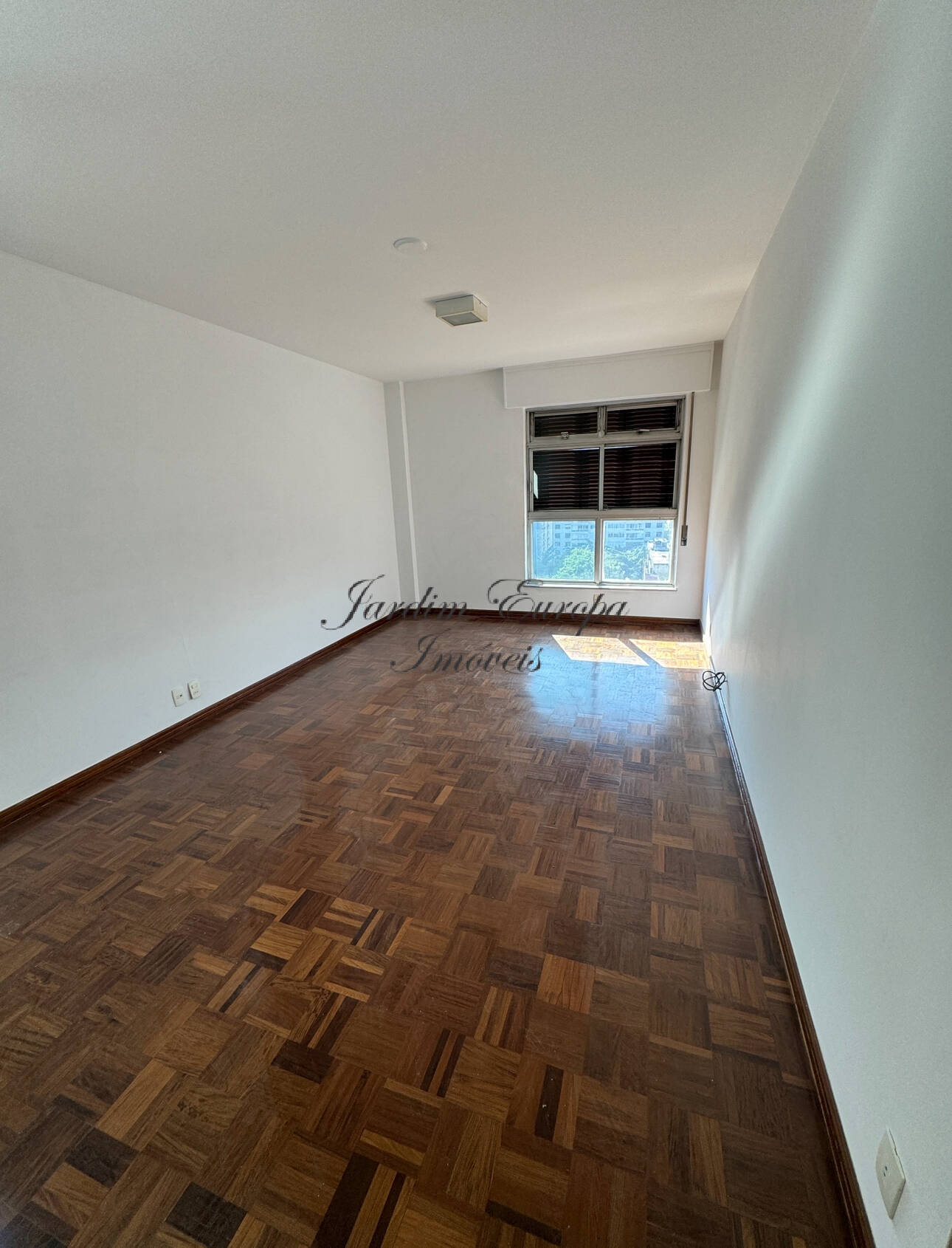 Apartamento à venda e aluguel com 3 quartos, 240m² - Foto 18