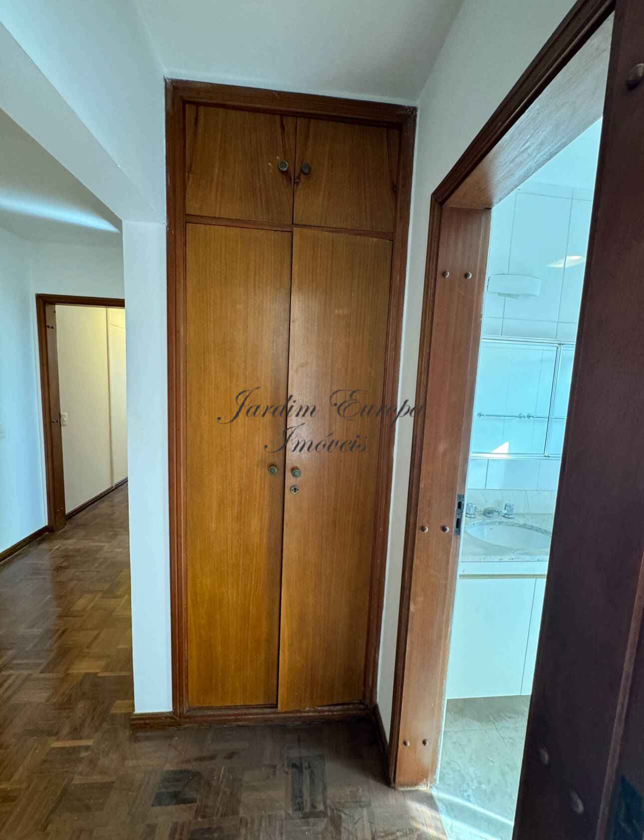 Apartamento à venda e aluguel com 3 quartos, 240m² - Foto 25