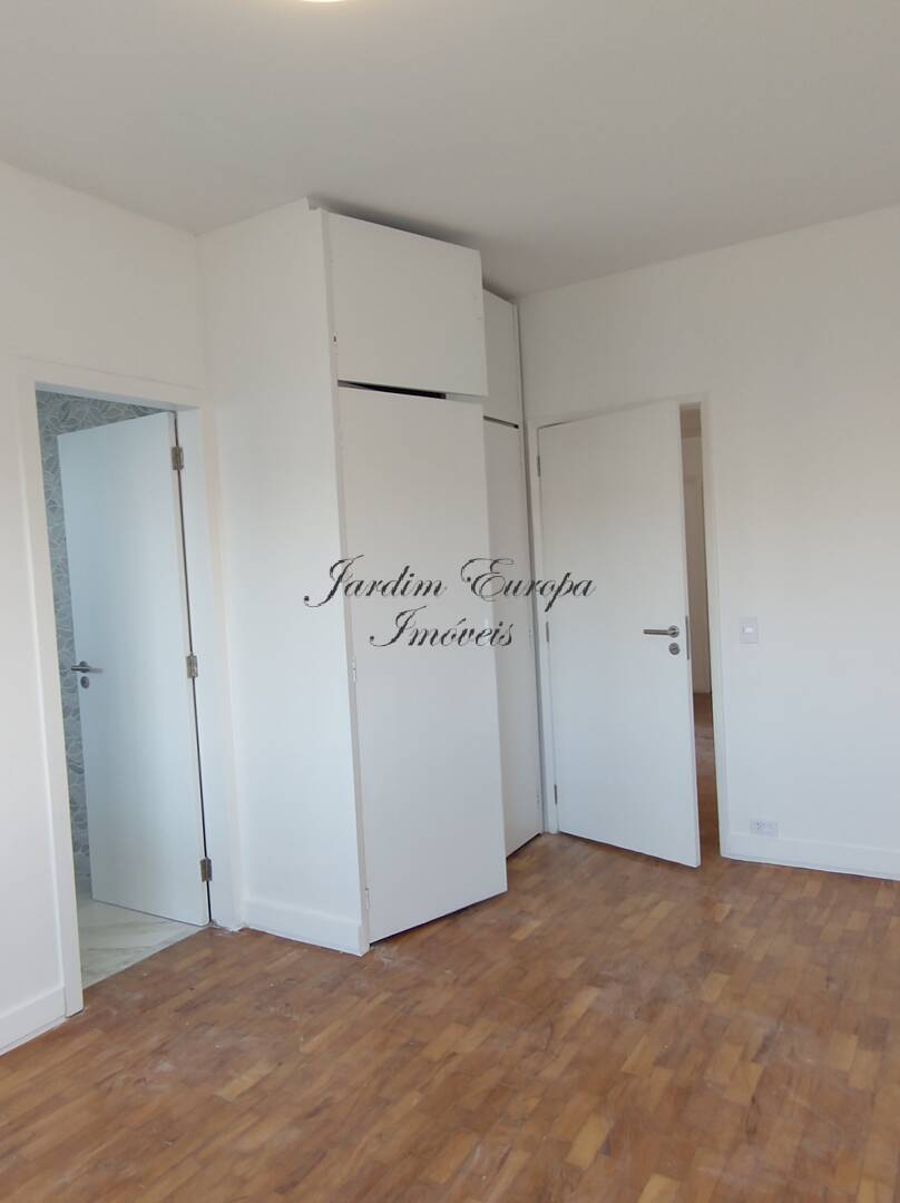 Apartamento para alugar com 2 quartos, 150m² - Foto 14