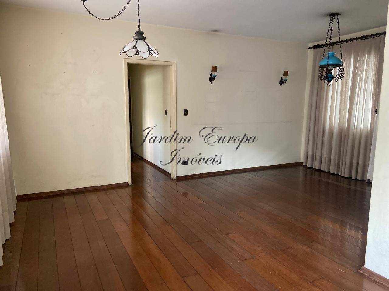 Apartamento à venda com 3 quartos, 170m² - Foto 1