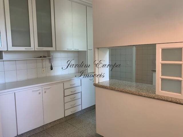 Apartamento para alugar com 4 quartos, 195m² - Foto 6