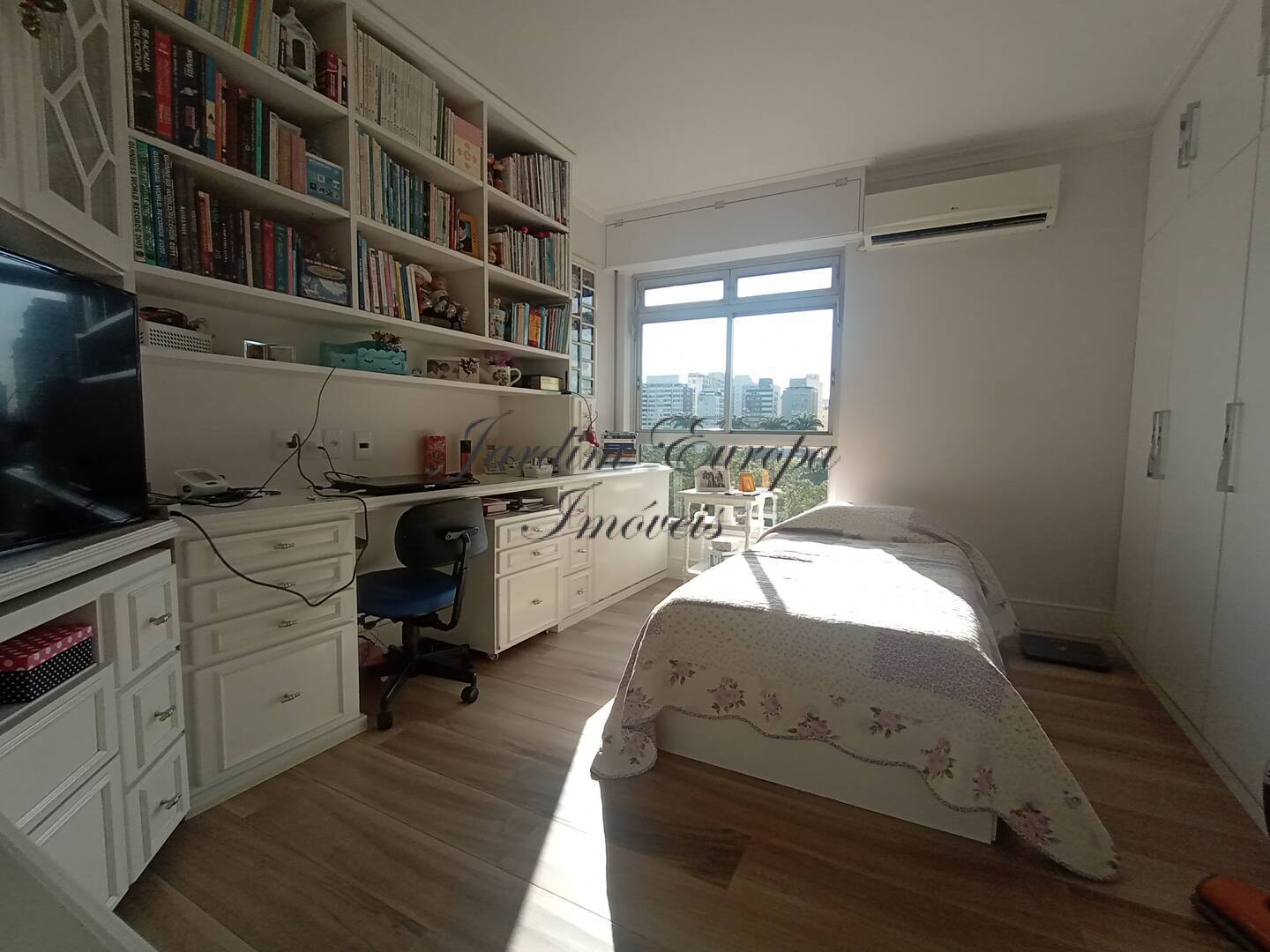 Apartamento para alugar com 3 quartos, 190m² - Foto 9