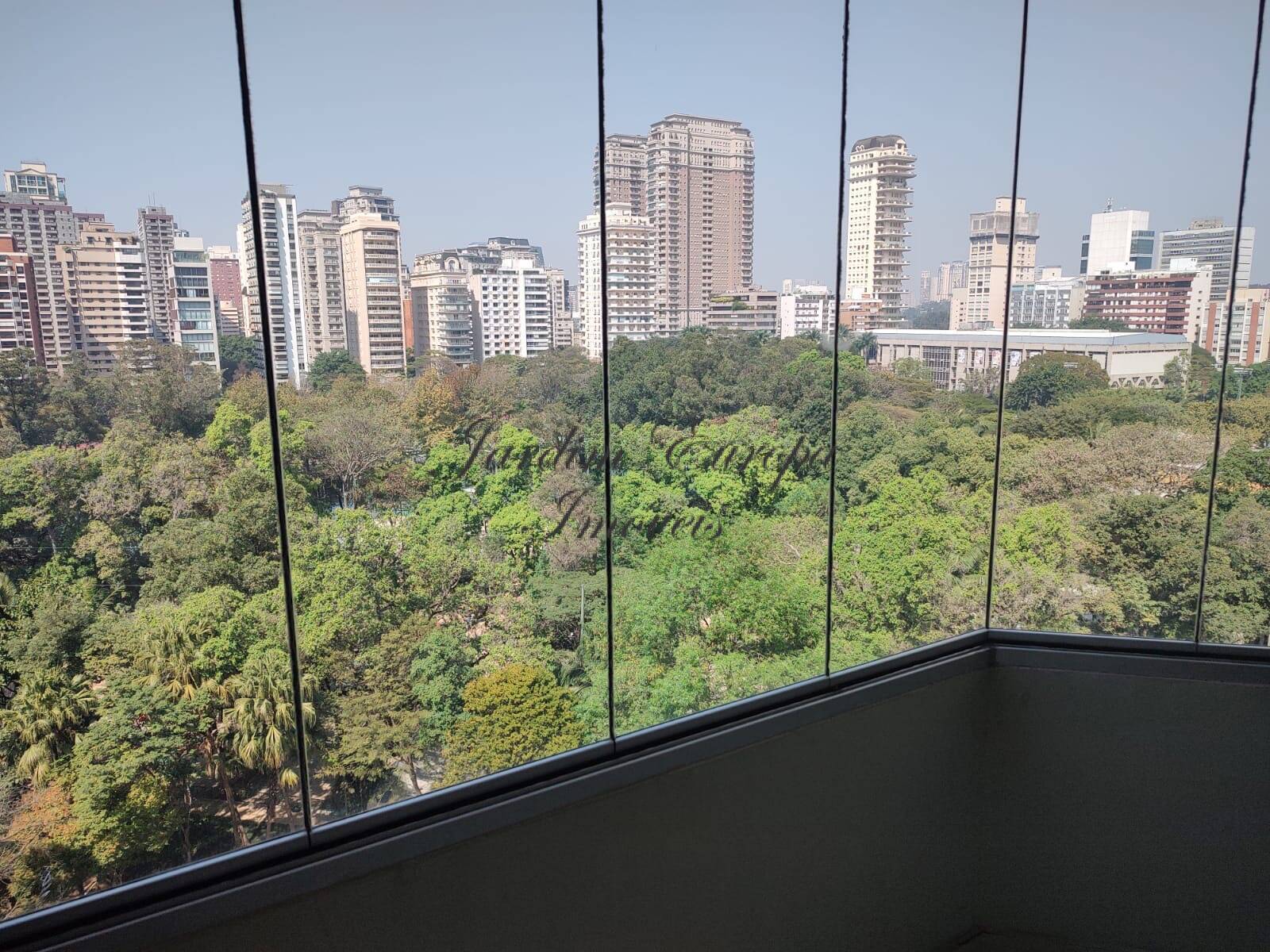 Apartamento para alugar com 4 quartos, 280m² - Foto 4