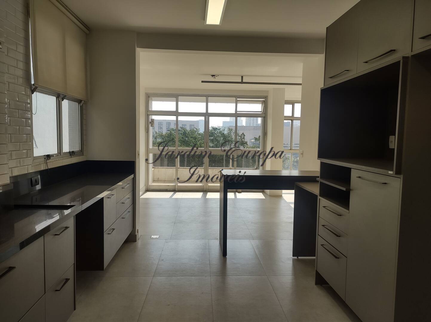 Apartamento para alugar com 3 quartos, 220m² - Foto 25