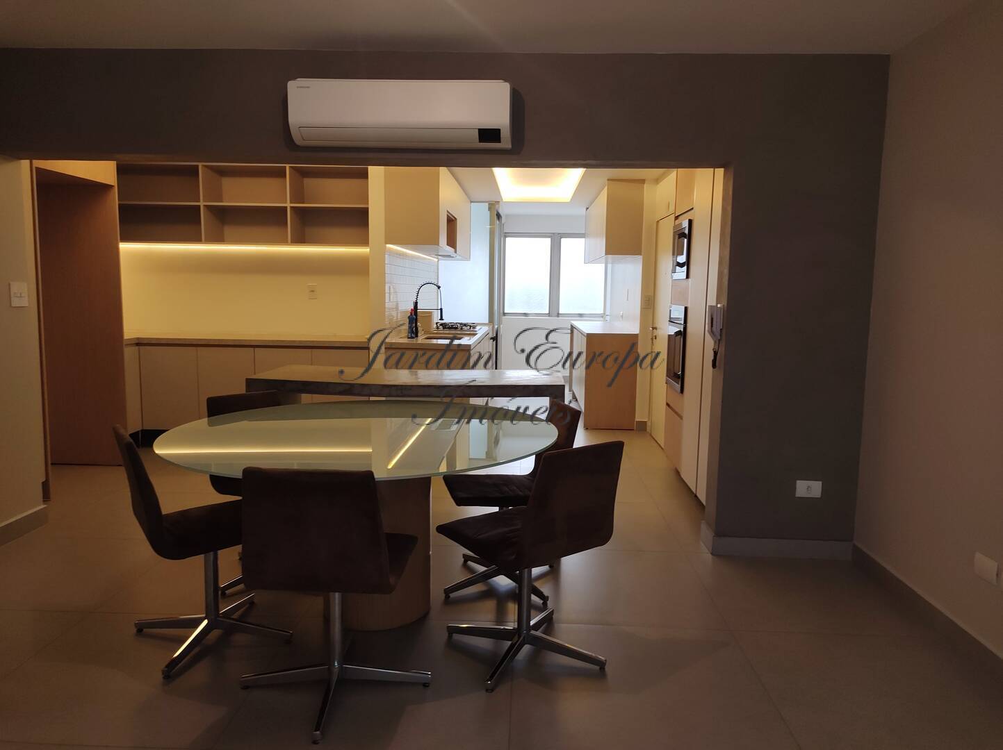 Apartamento à venda com 3 quartos, 141m² - Foto 4