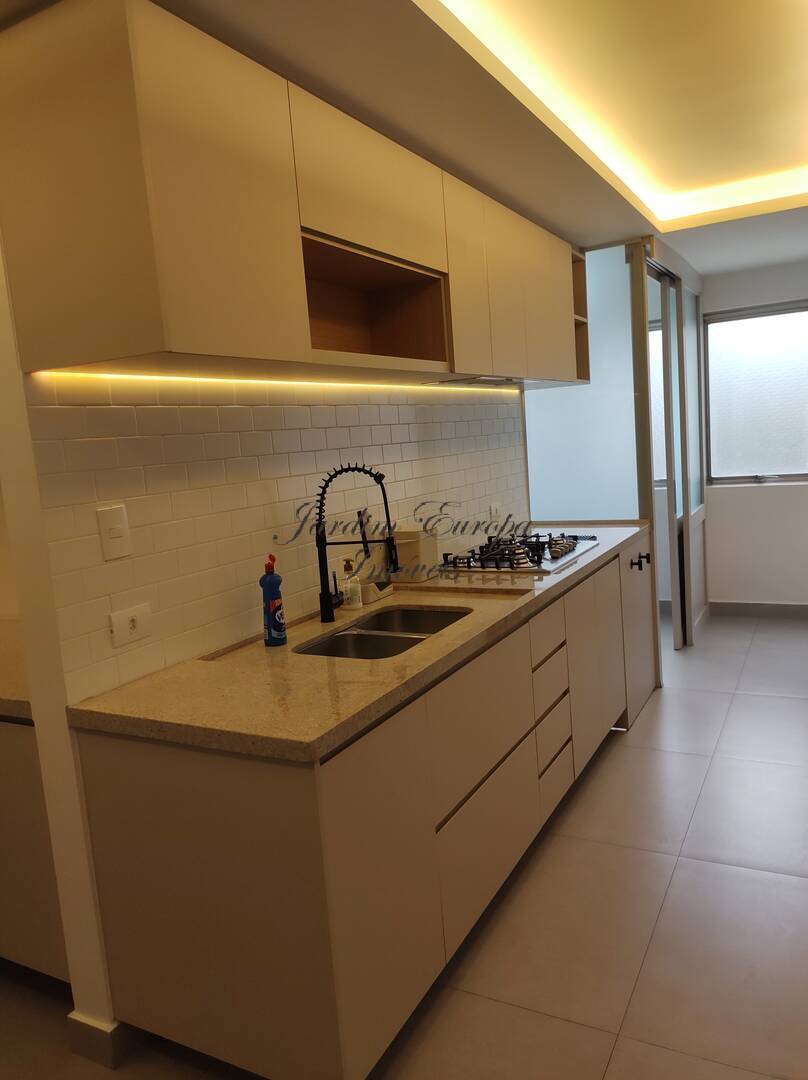 Apartamento à venda com 3 quartos, 141m² - Foto 21