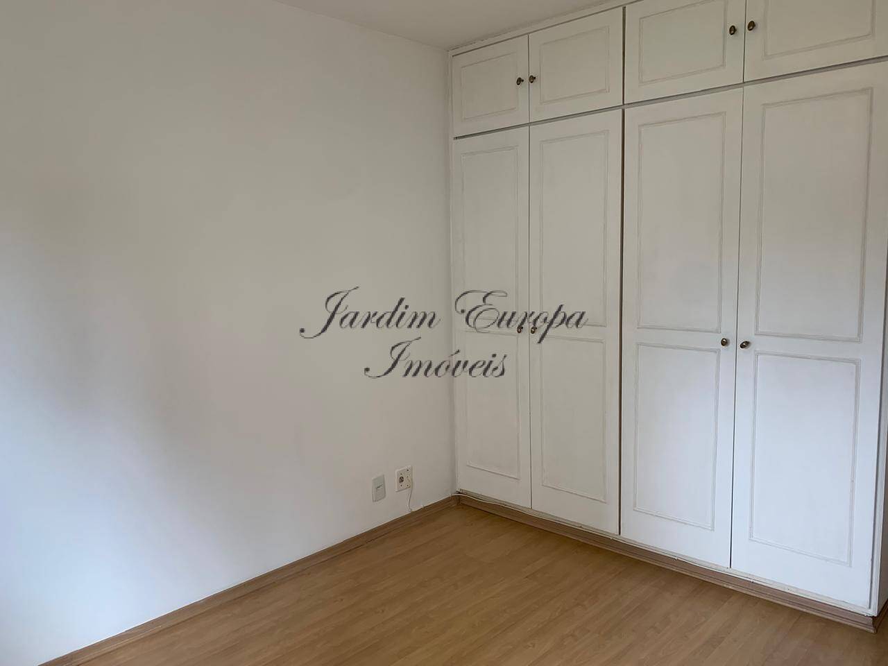 Apartamento à venda com 2 quartos, 100m² - Foto 5