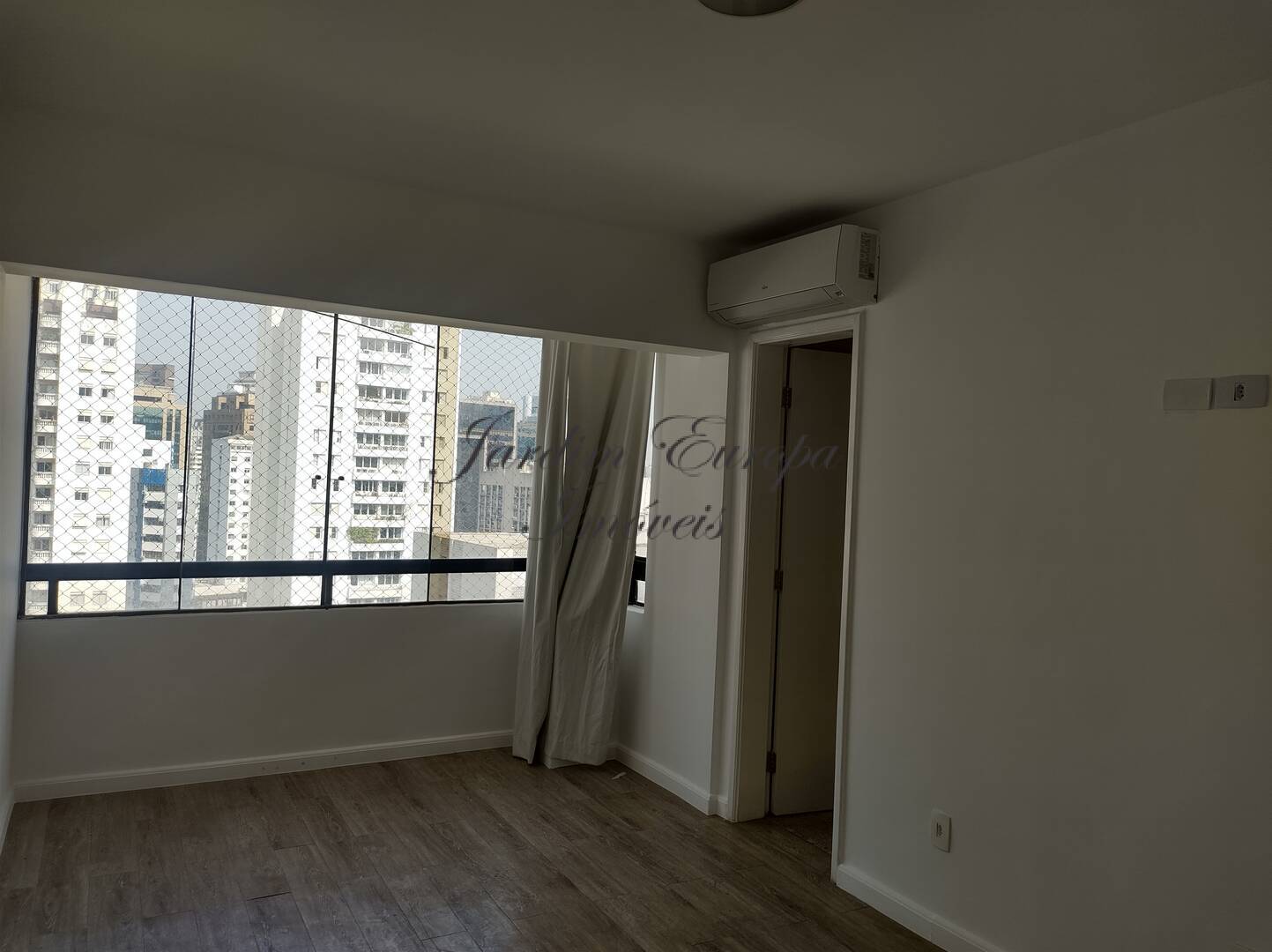 Apartamento à venda e aluguel com 3 quartos, 178m² - Foto 4