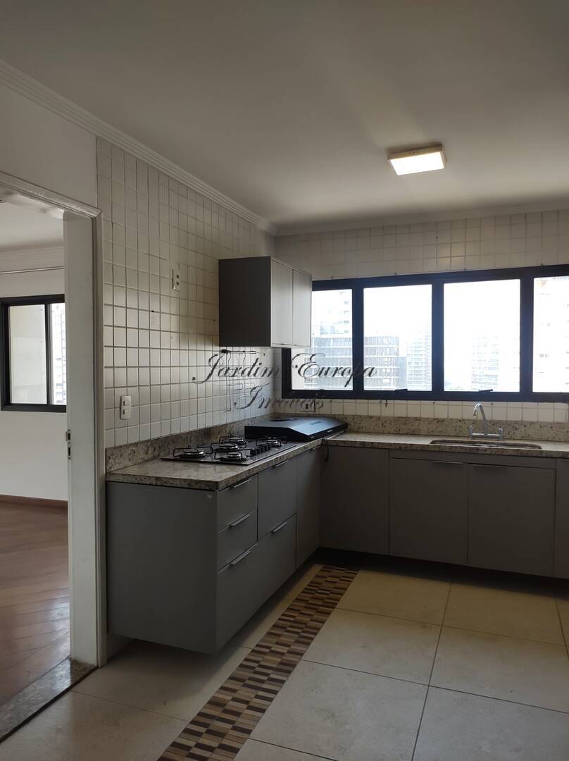 Apartamento à venda e aluguel com 3 quartos, 178m² - Foto 23