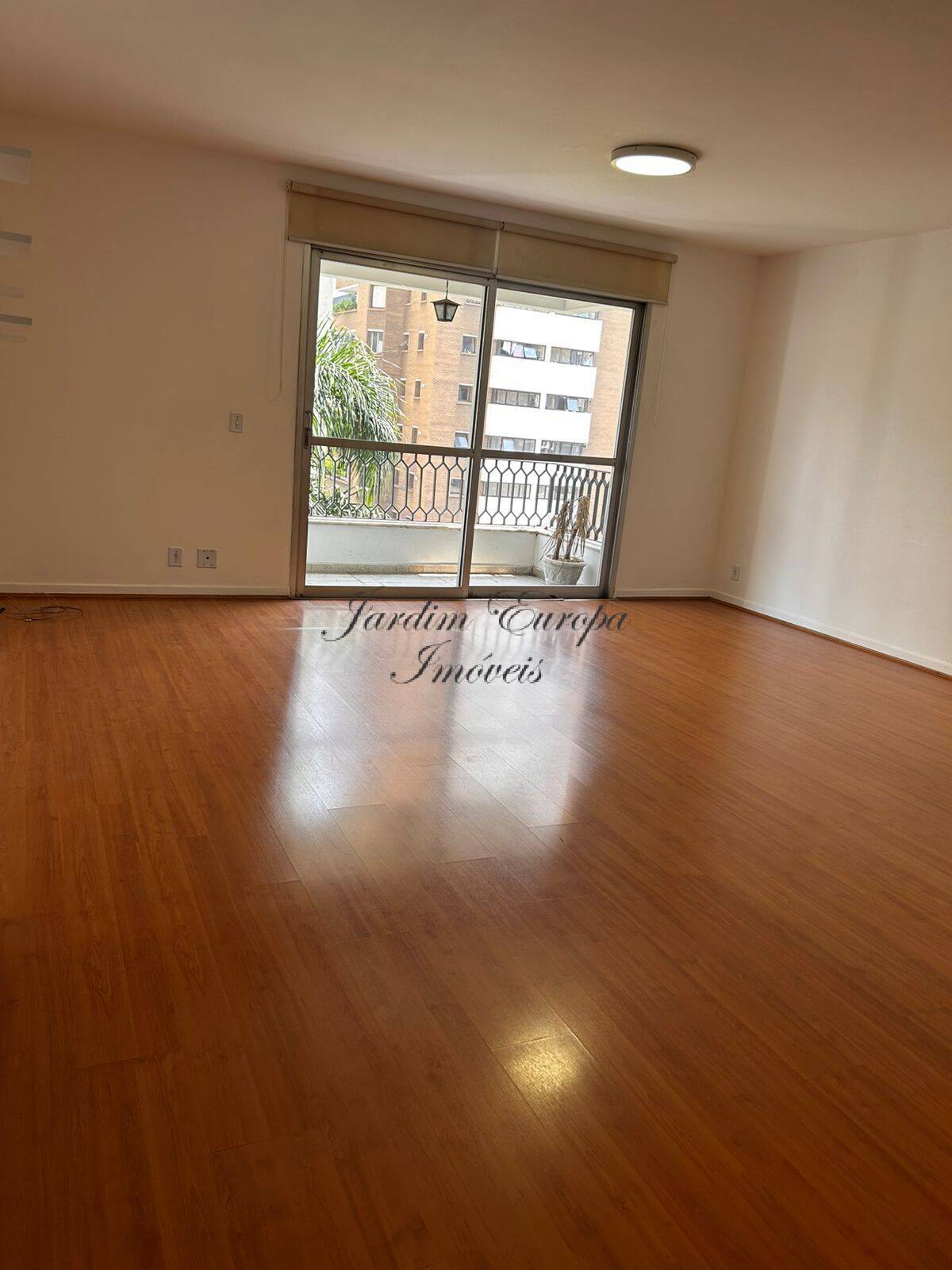 Apartamento à venda e aluguel com 2 quartos, 100m² - Foto 3