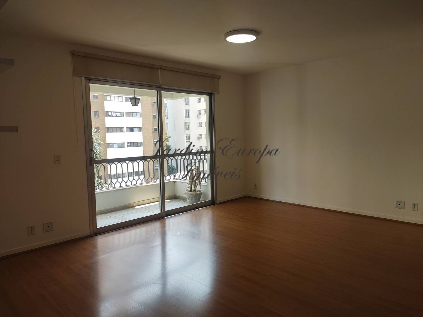 Apartamento à venda e aluguel com 2 quartos, 100m² - Foto 5