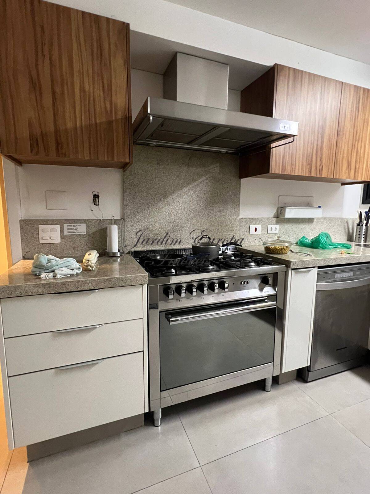 Apartamento à venda com 4 quartos, 330m² - Foto 5