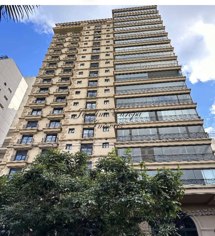 Apartamento para alugar com 3 quartos, 290m² - Foto 1