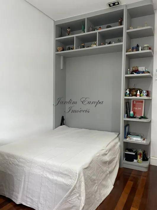 Apartamento para alugar com 3 quartos, 332m² - Foto 18