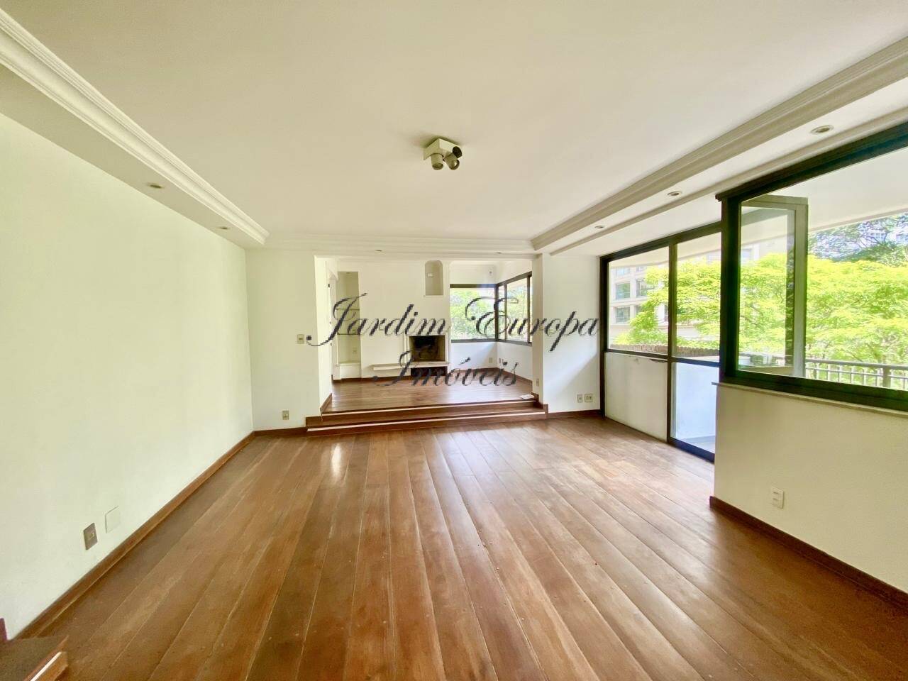 Apartamento para alugar com 3 quartos, 250m² - Foto 5