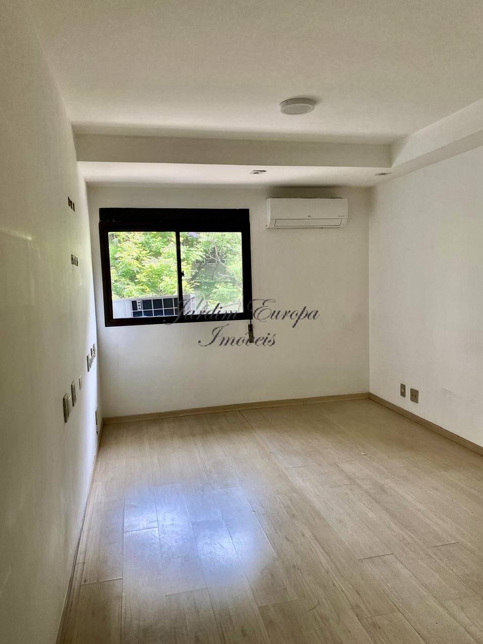 Apartamento para alugar com 3 quartos, 250m² - Foto 10