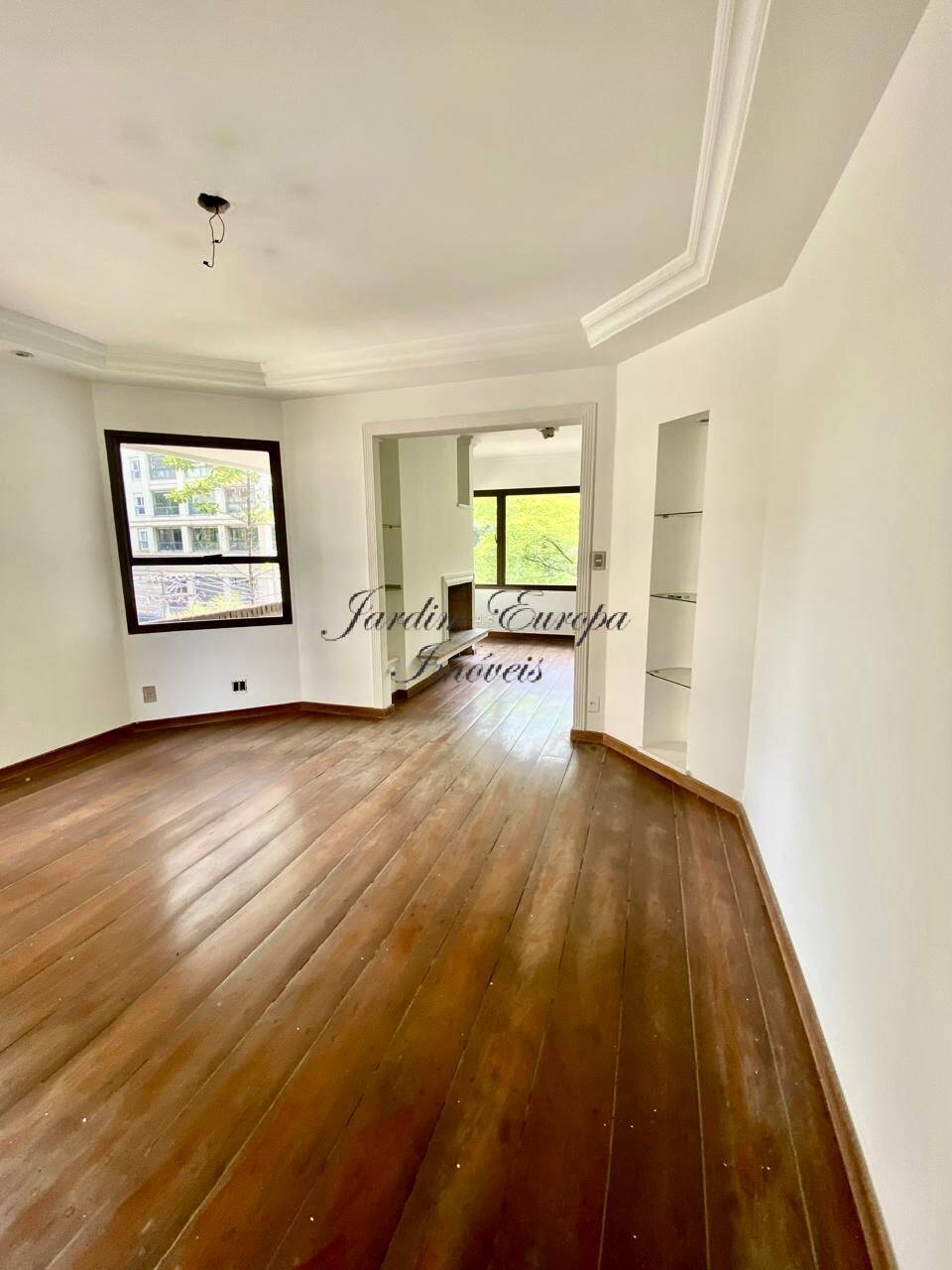 Apartamento para alugar com 3 quartos, 250m² - Foto 7