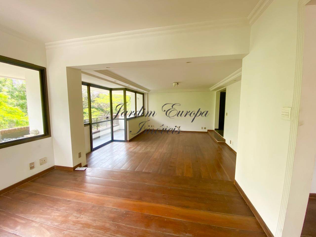 Apartamento para alugar com 3 quartos, 250m² - Foto 6