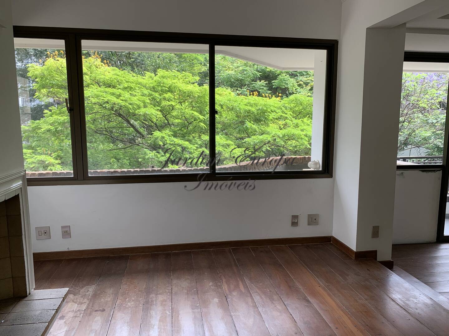 Apartamento para alugar com 3 quartos, 250m² - Foto 2