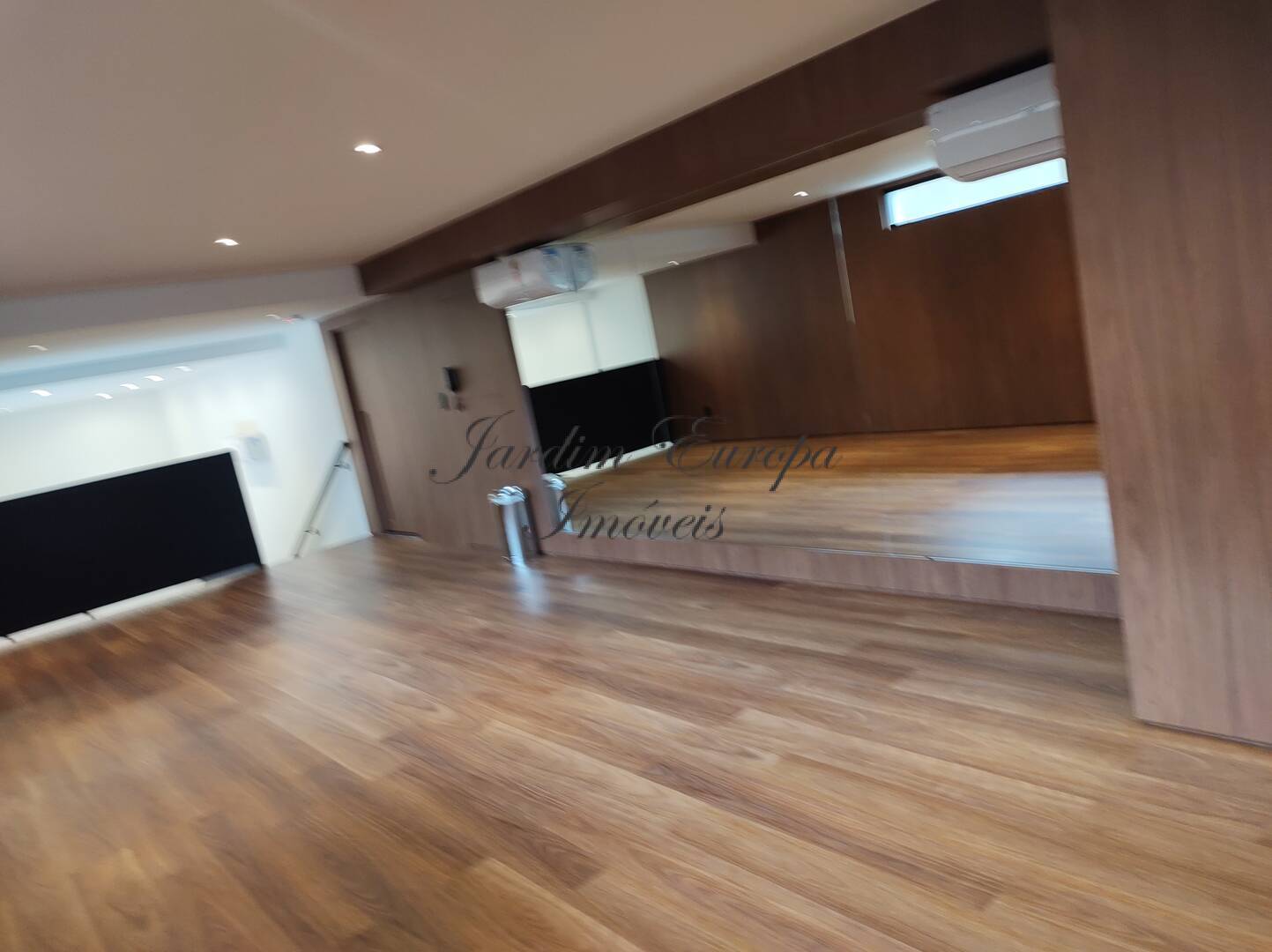 Apartamento à venda com 3 quartos, 189m² - Foto 5