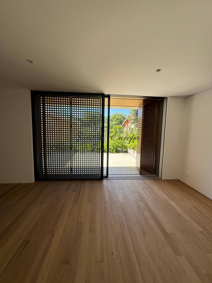 Casa à venda com 5 quartos, 1500m² - Foto 13