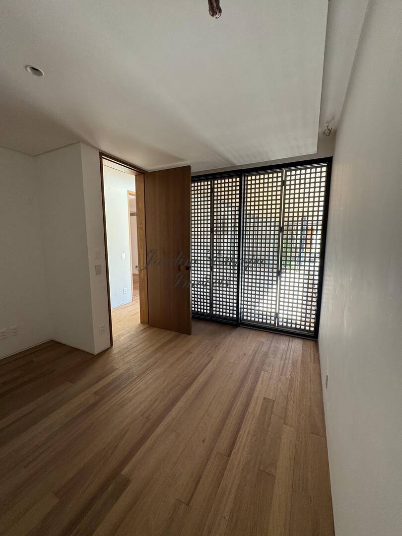 Casa à venda com 5 quartos, 1500m² - Foto 10