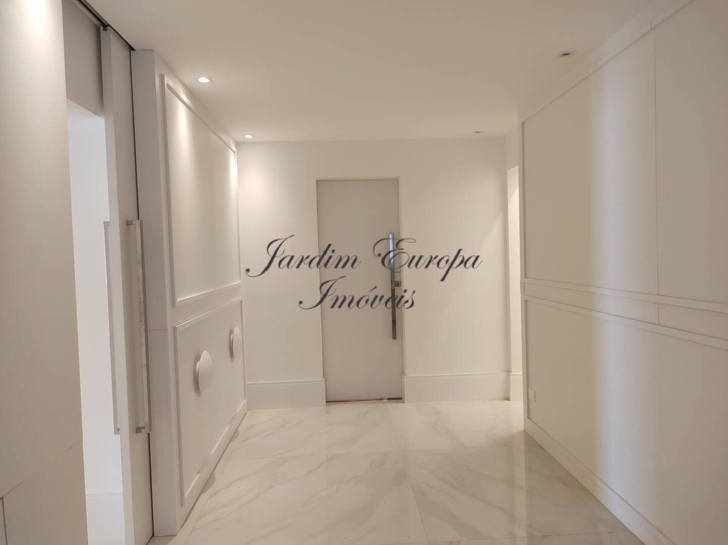 Apartamento à venda com 3 quartos, 225m² - Foto 14