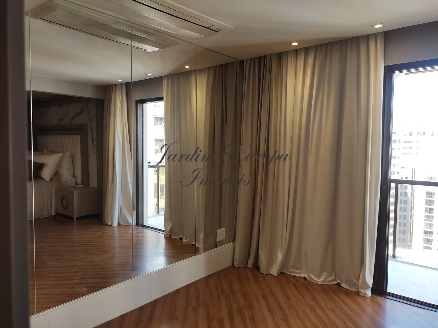 Apartamento à venda com 3 quartos, 225m² - Foto 32