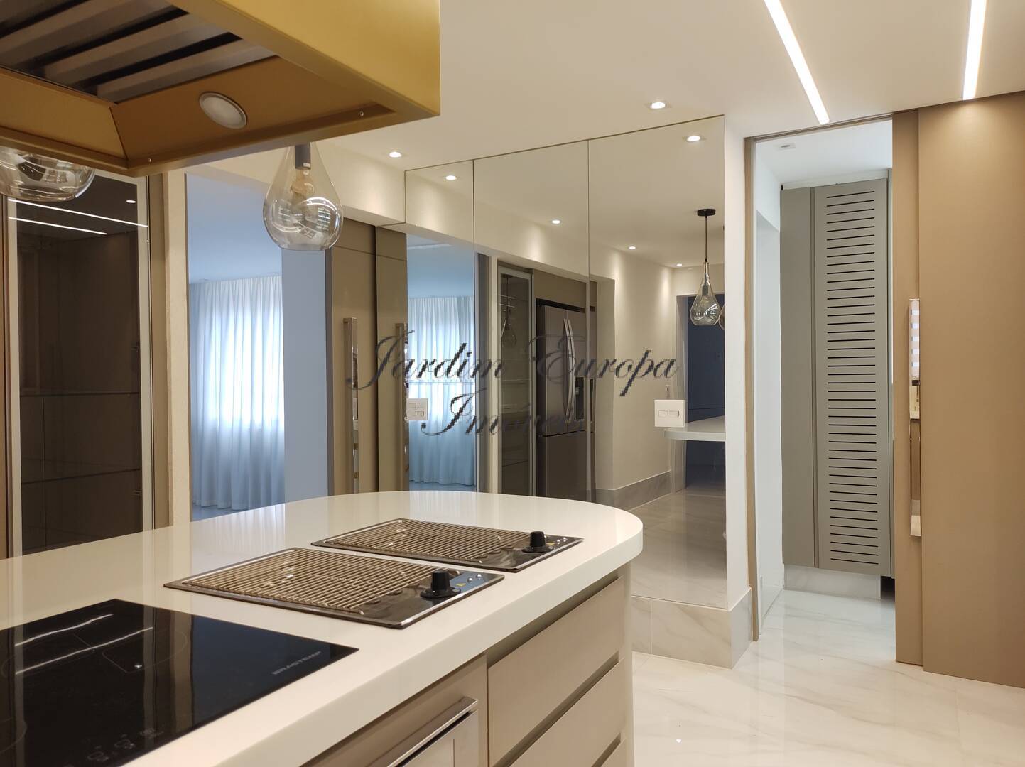 Apartamento à venda com 3 quartos, 225m² - Foto 57