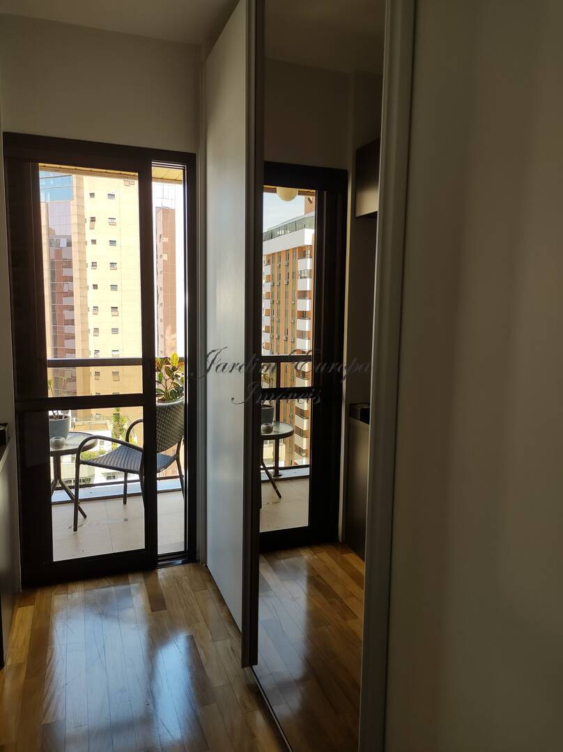 Apartamento à venda com 4 quartos, 213m² - Foto 10