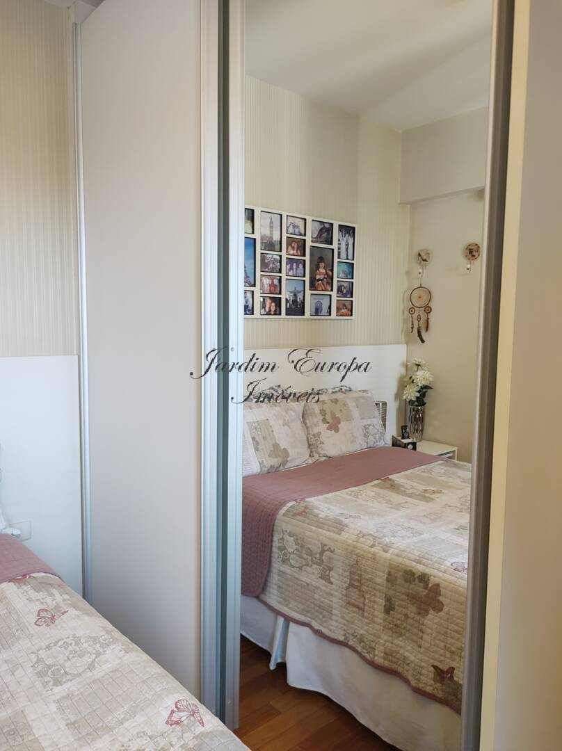 Apartamento à venda com 4 quartos, 213m² - Foto 15