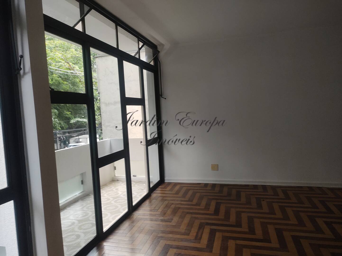 Apartamento à venda com 3 quartos, 162m² - Foto 3