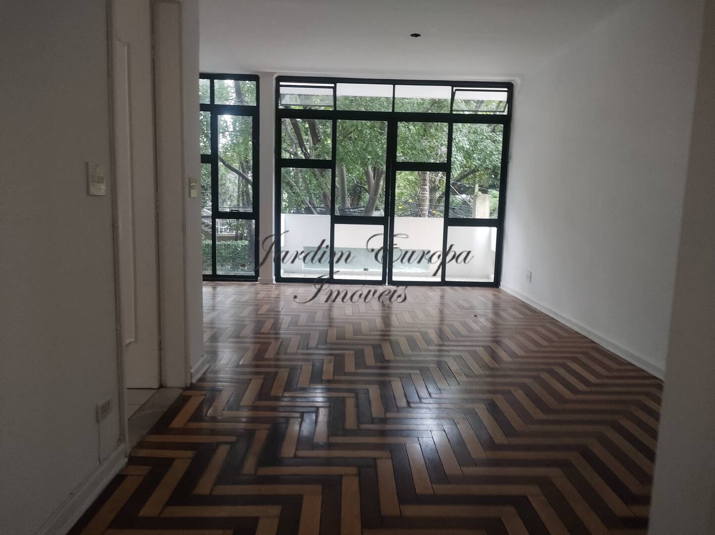 Apartamento à venda com 3 quartos, 162m² - Foto 1